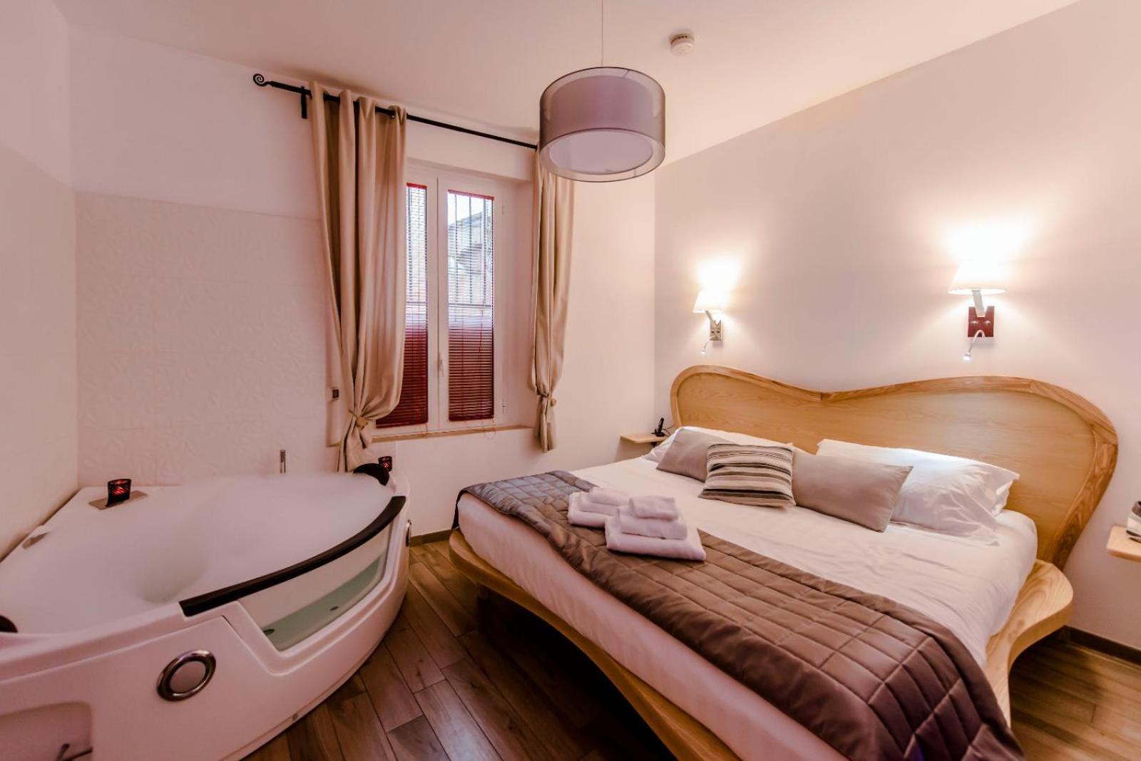 Flatinrome Trastevere Deluxe Rooms - Green Patio Eksteriør bilde