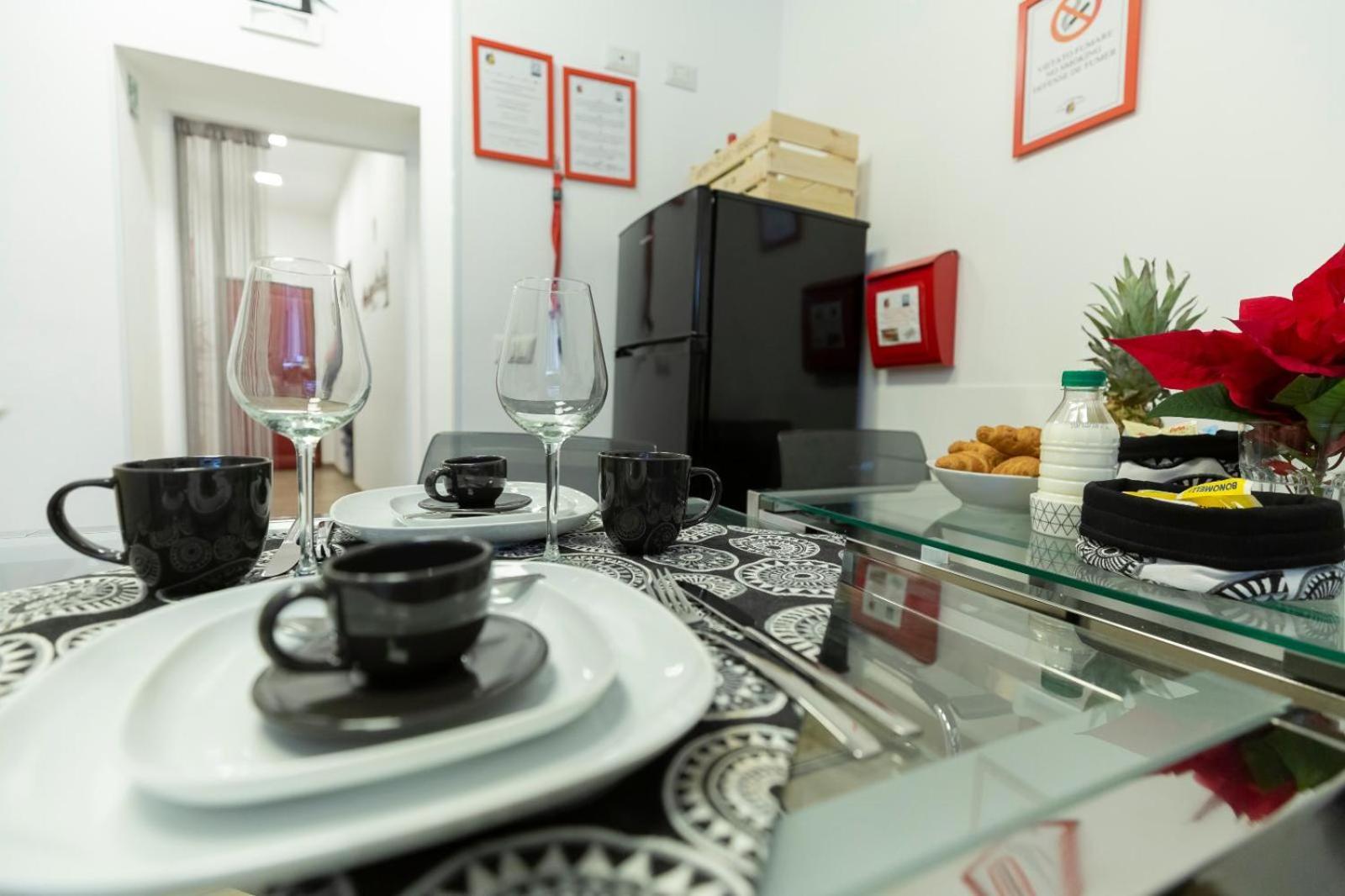 Flatinrome Trastevere Deluxe Rooms - Green Patio Eksteriør bilde