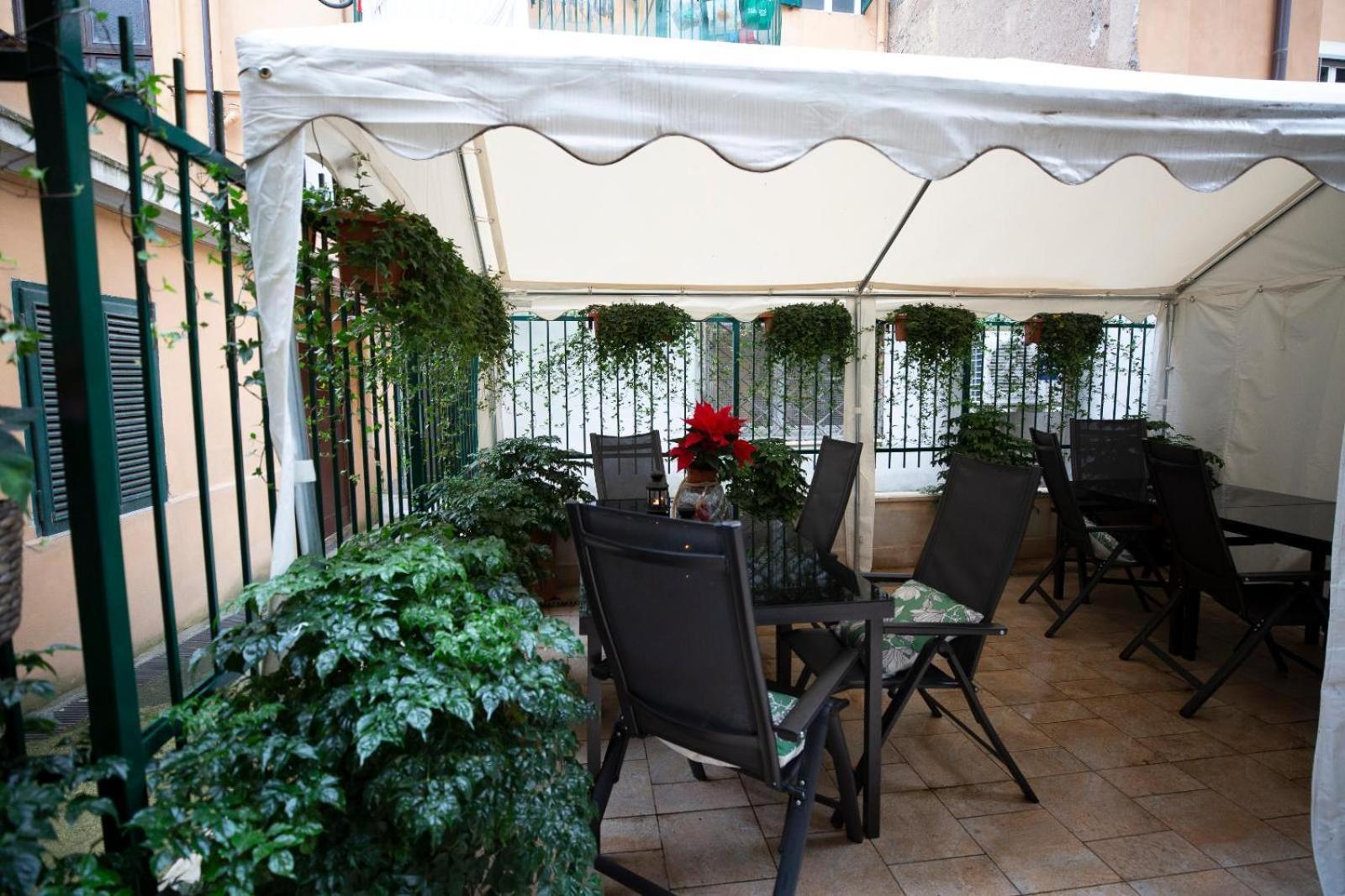 Flatinrome Trastevere Deluxe Rooms - Green Patio Eksteriør bilde