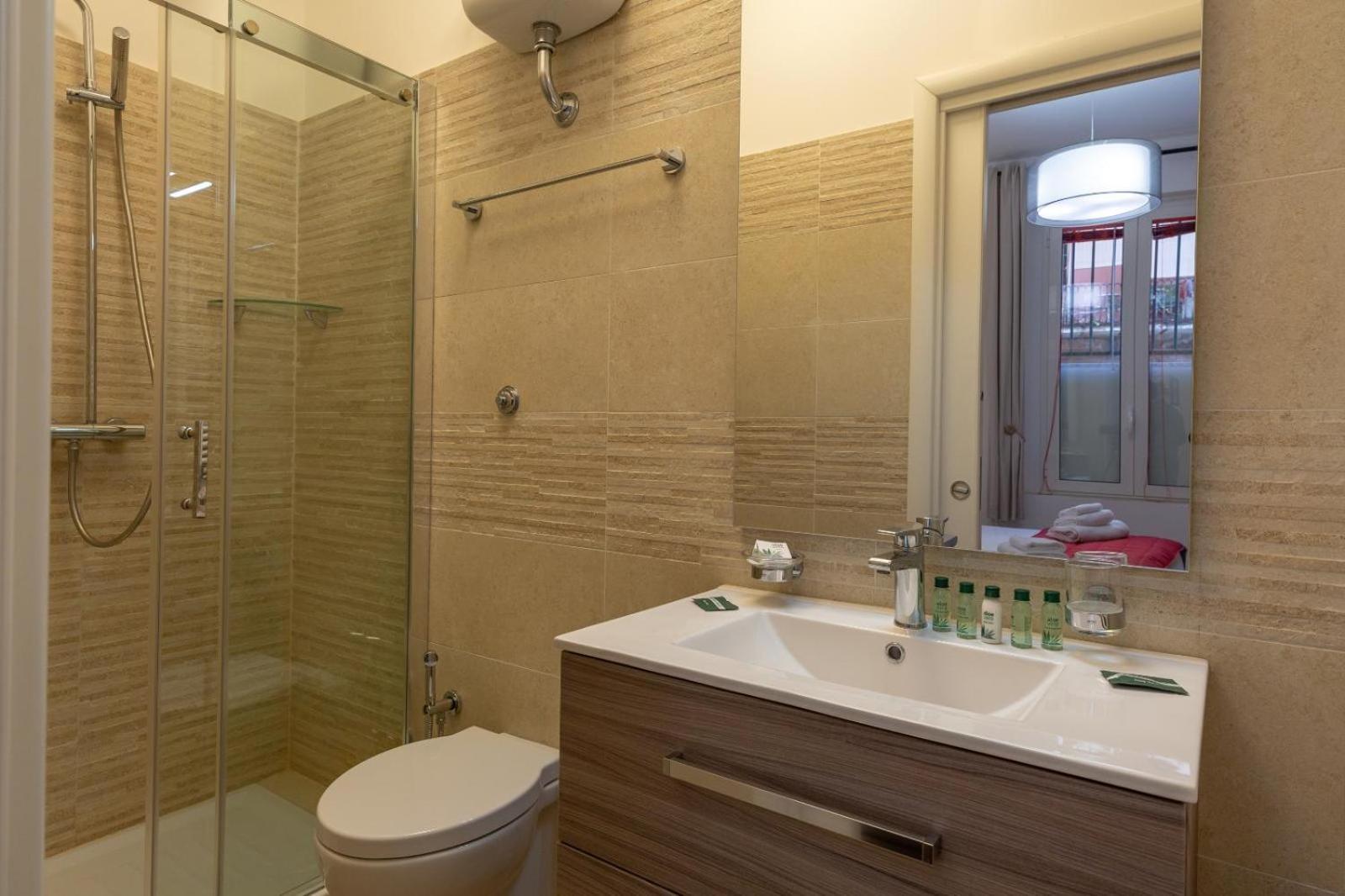 Flatinrome Trastevere Deluxe Rooms - Green Patio Eksteriør bilde