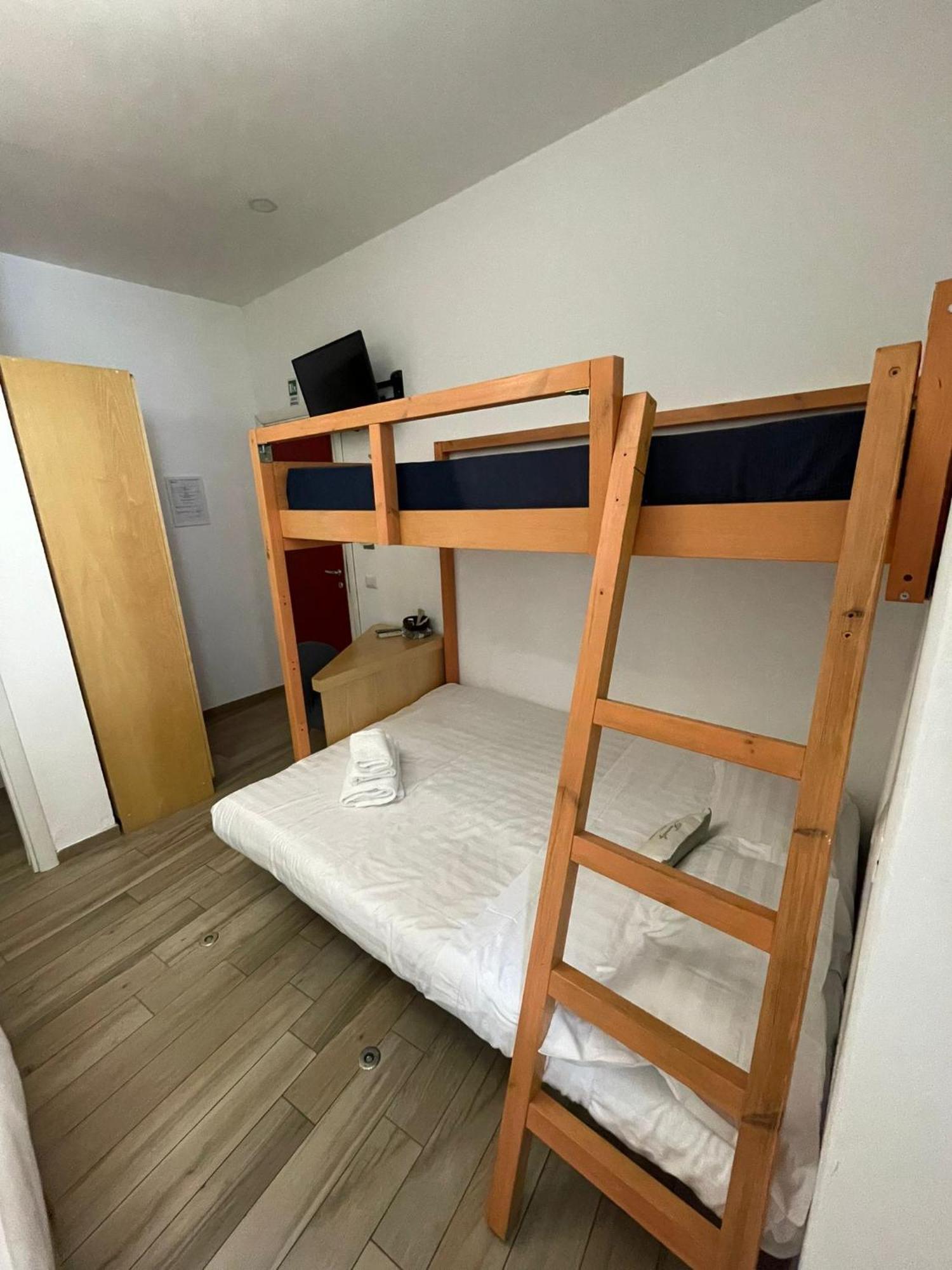 Flatinrome Trastevere Deluxe Rooms - Green Patio Eksteriør bilde