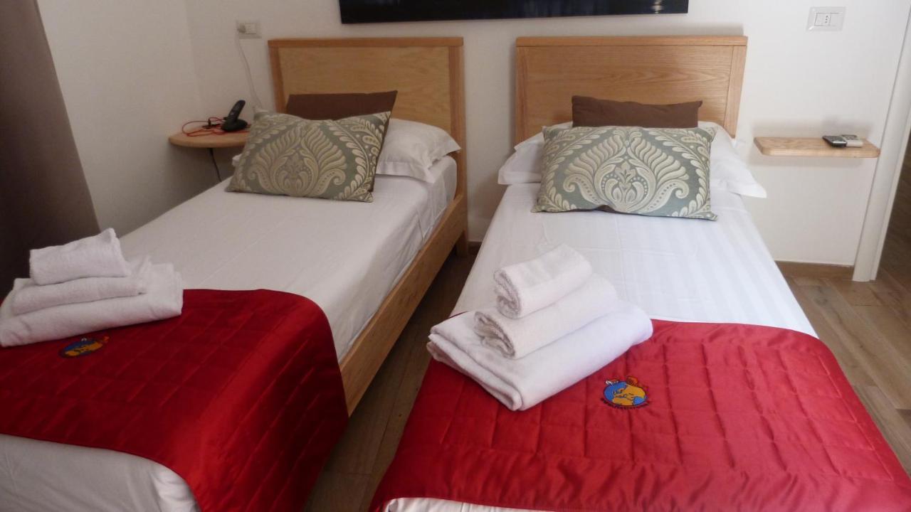 Flatinrome Trastevere Deluxe Rooms - Green Patio Eksteriør bilde
