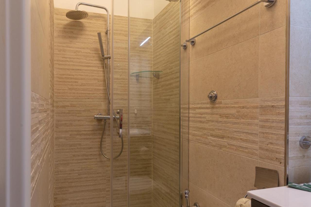 Flatinrome Trastevere Deluxe Rooms - Green Patio Eksteriør bilde